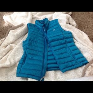 Womens Ariat Down  vest.  NWOT     ❤️FINAL PRICE❤️